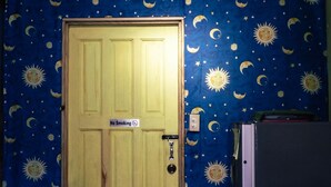 Tiny House Blue Hole , 1 Double Bed | Iron/ironing board, WiFi (free), bed sheets - Belmopan Tiny Houses (Belmopan)