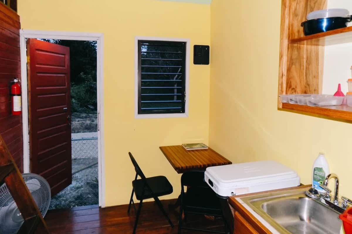 Tiny House Victoria Peak, 1 Double Bed | Iron/ironing board, WiFi (free), bed sheets