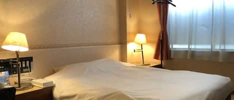 Double Room, Smoking | Meja, Wi-fi percuma
