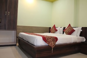 1 bedroom, in-room safe, individually furnished, blackout curtains
