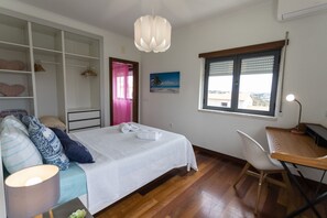 3 quartos, ferros/tábuas de passar roupa, Wi-Fi de cortesia