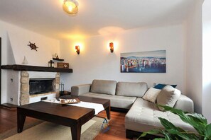 Smart TV, video games