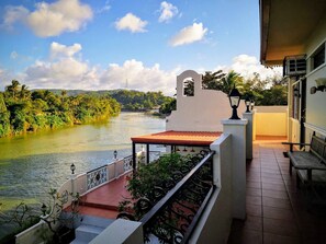 Property grounds - Casa Marina Bed and Breakfast (Pagsanjan)