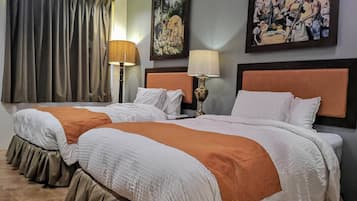 Kamar Deluks, 2 Tempat Tidur Double, pemandangan sungai | Seprai antialergi dan didekorasi berbeda-beda