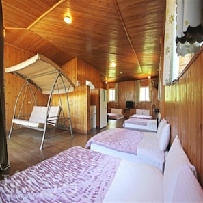 Blackout curtains, free WiFi, bed sheets