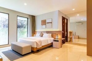 6 bilik tidur, meja, seterika/papan seterika 