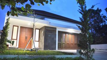 Front of property – evening/night