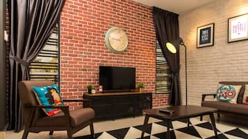 Basic House, Multiple Beds, Non Smoking | 4 bedrooms, premium bedding, memory-foam beds, in-room safe