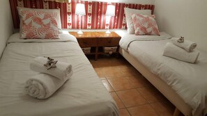 3 chambres, bureau, fer et planche Ă repasser, Wi-Fi gratuit