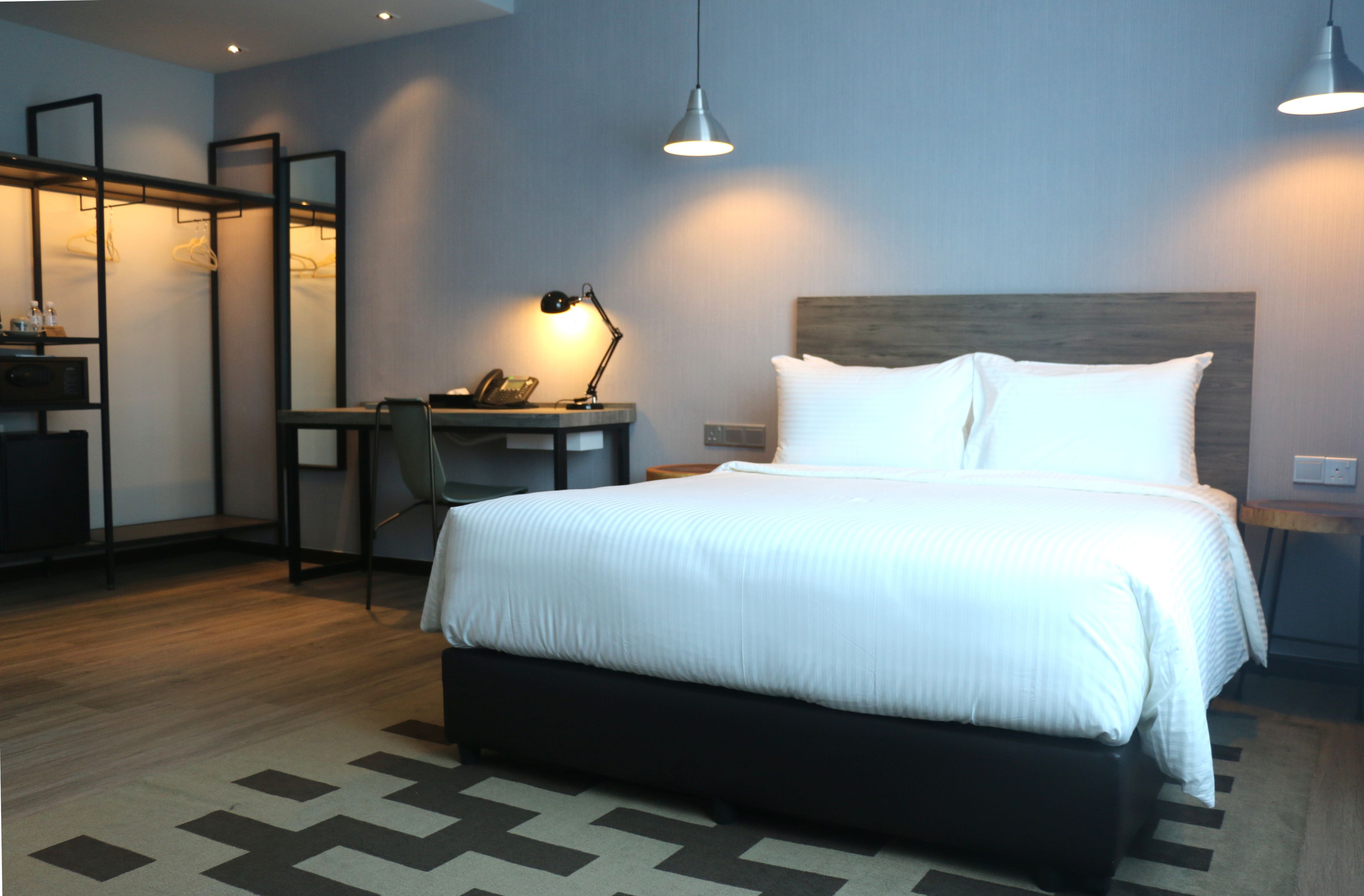 deluxe double room | in-room safe, desk, iron/ironing board, free wifi