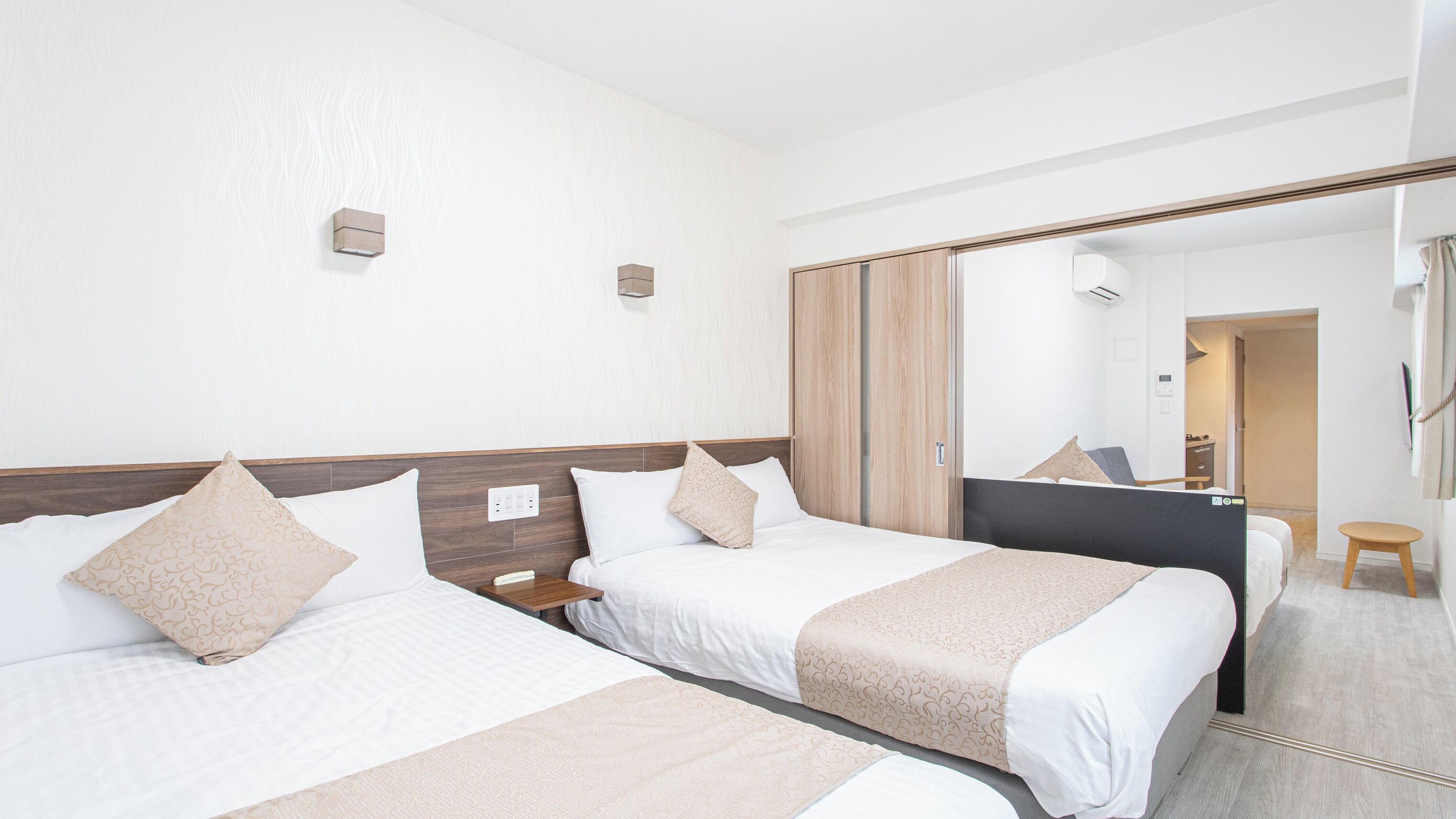 Wi-Fi gratuit, draps fournis