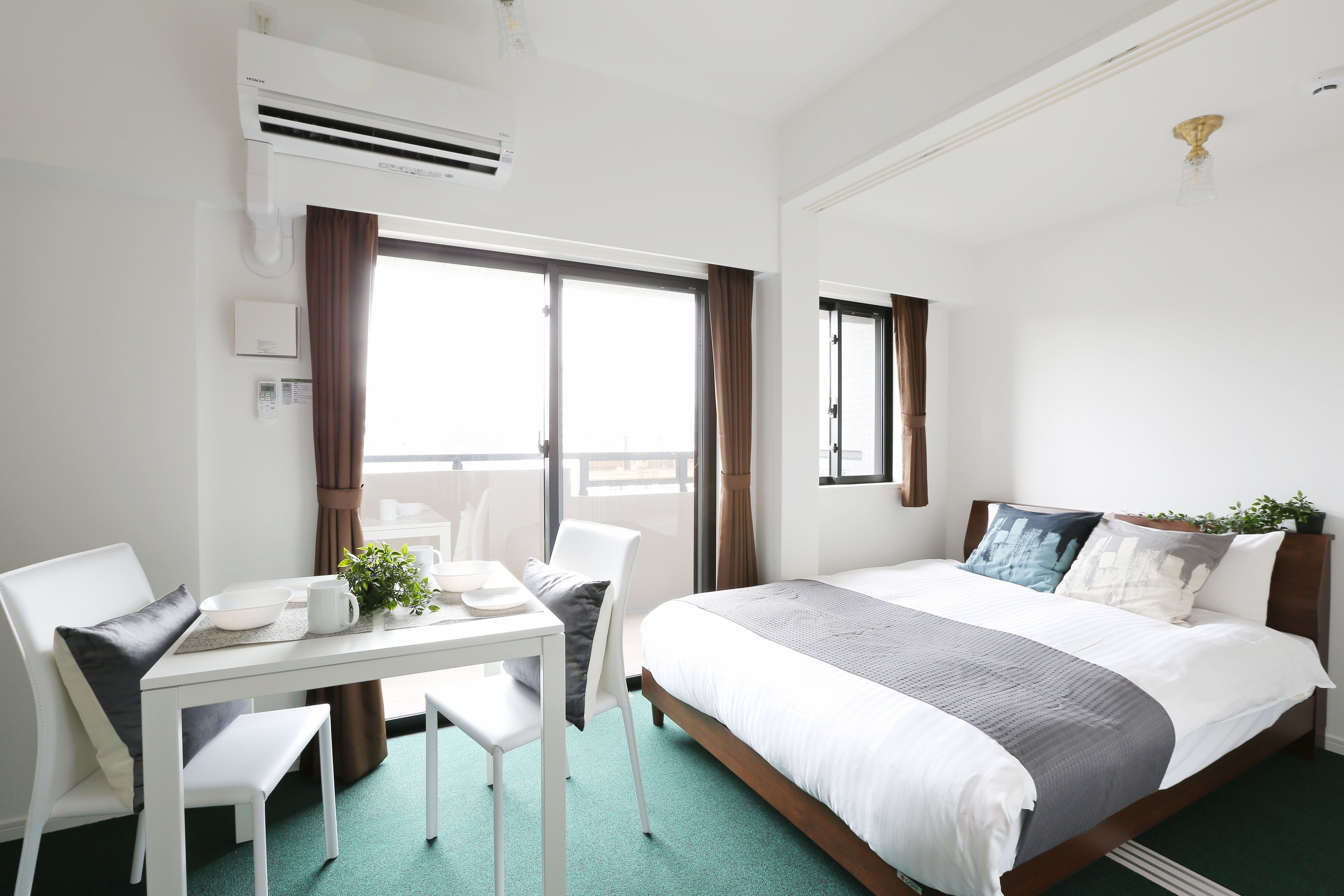 basic apartment | down duvets, iron/ironing board, free wifi