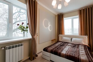 1 間睡房、高級寢具、獨特裝修、書桌