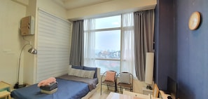 公寓 (1) | 遮光布/窗簾、熨斗/熨衣板、免費無線上網