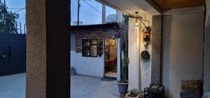 Exterior - Lucy Guest House B&B (Addis Ababa)