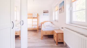 Apartment (5) | VerdunkelungsvorhĂ€nge, BĂŒgeleisen/BĂŒgelbrett