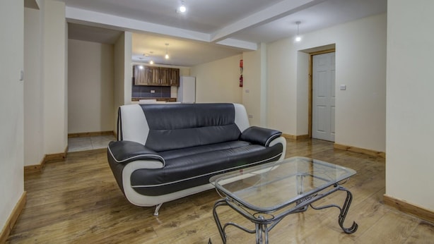 Living area - 2 Bedroom, Luxury Apartments Throstle's Nest (Manchester)