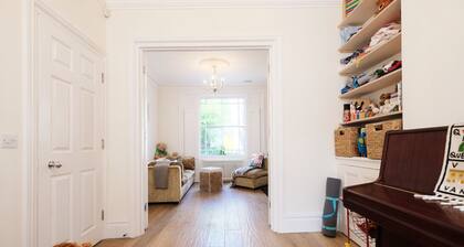 3-br Spacious Flat in Central London