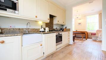 3 bedrooms, iron/ironing board, free WiFi