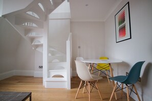 2 bedrooms, iron/ironing board, free WiFi - Bedroom Flat in Heart of London (London)