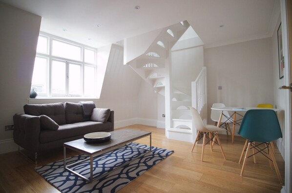 ทีวีจอแบน