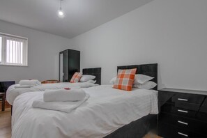 Room - 2 Bedroom, Apt 10, Luxury Apartments Throstles Nest (Manchester)