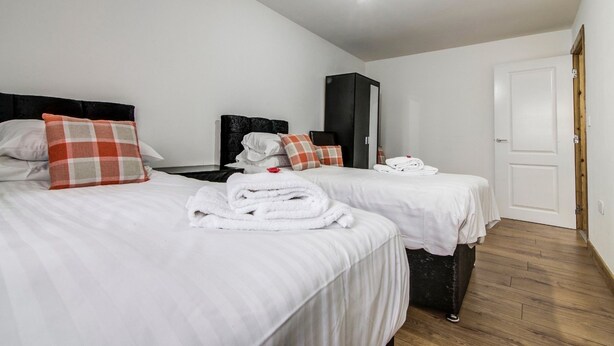 Room - 2 Bedroom, Apt 10, Luxury Apartments Throstles Nest (Manchester)