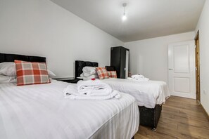 Room - 2 Bedroom, Apt 10, Luxury Apartments Throstles Nest (Manchester)