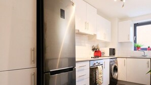 Lägenhet (2 Bedrooms) | Eget kök | Stort kylskåp, ugn, spishäll och brödrost