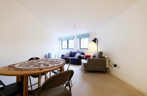 Apartment (2 Bedrooms) | Living area