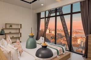 Executive Suite, 1 King Bed | Premium bedding, minibar, in-room safe, desk - The Snowbell Hotel & SPA @ The Bridge. (Phnom Penh)