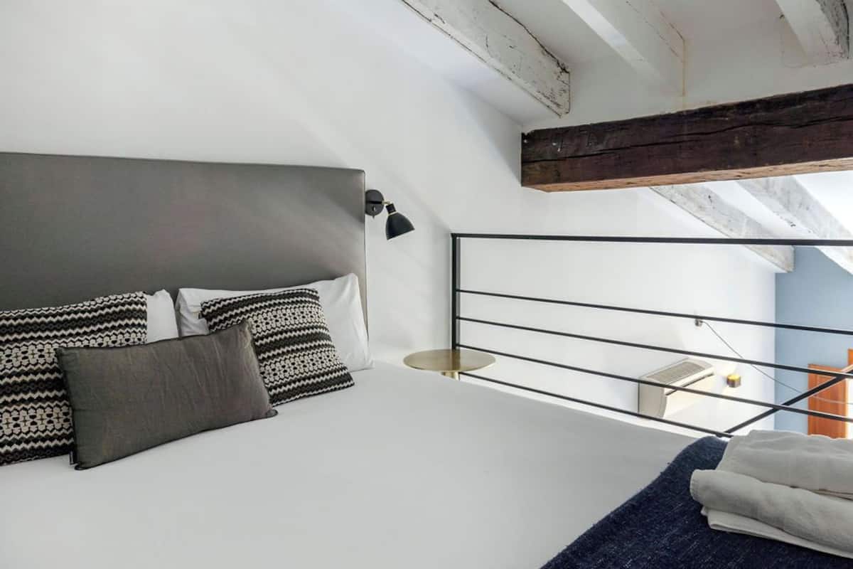 Studio | 1 bedroom, free WiFi, bed sheets