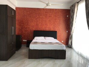 Family Apartment, 4 Bedrooms, Non Smoking | 4 bedrooms, iron/ironing board, rollaway beds, free WiFi - Ossa Villa (Mount Lavinia)