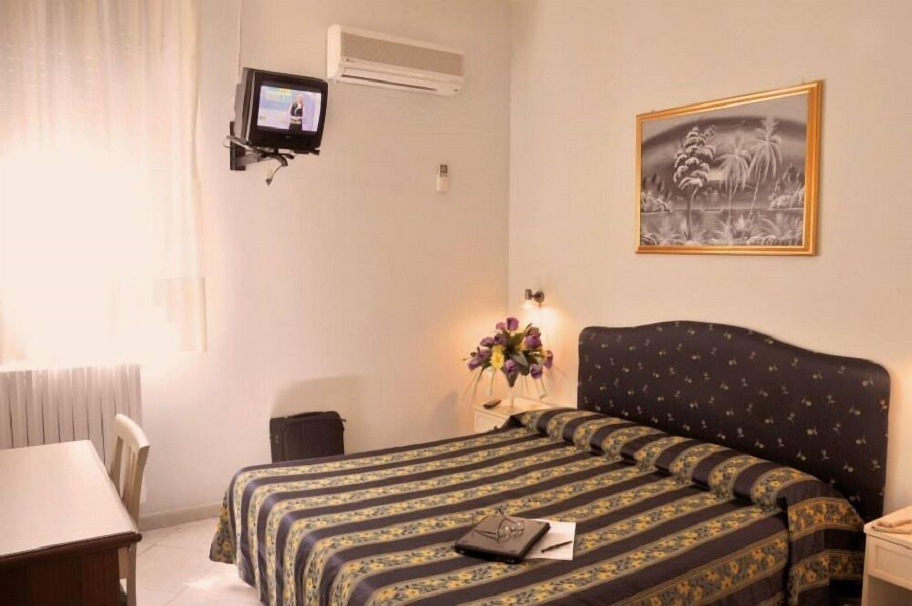 Minibar, desk, free WiFi, bed sheets