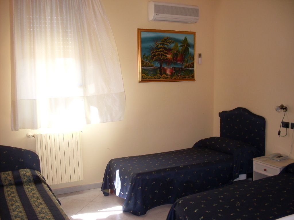 triple room | 1 bedroom, minibar, desk, free wifi