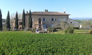 Façana frontal de l'allotjament