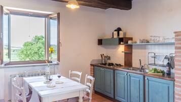 Duplex | Premium bedding, desk, free WiFi