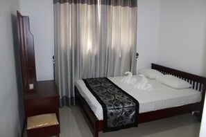 3 عدّة غرف نوم وملاءات أسرّة