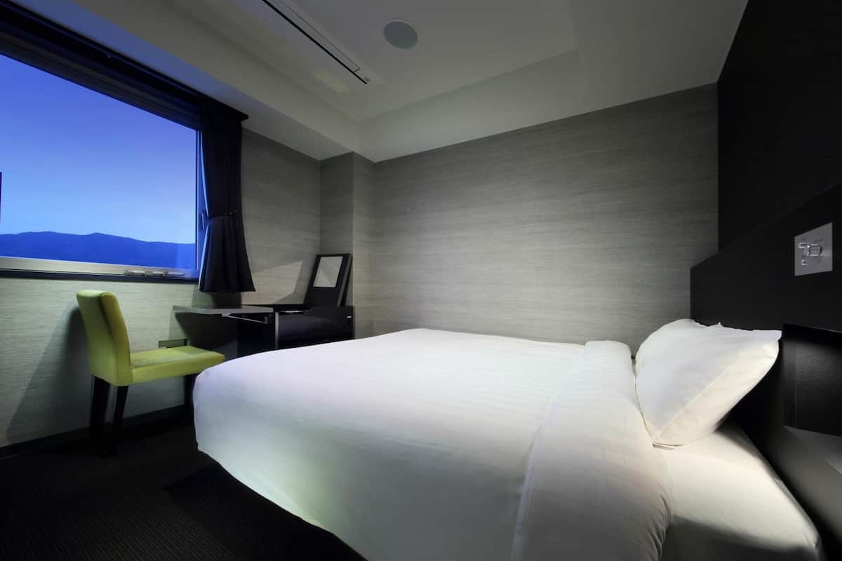 in-room safe, blackout curtains, soundproofing, iron/ironing board