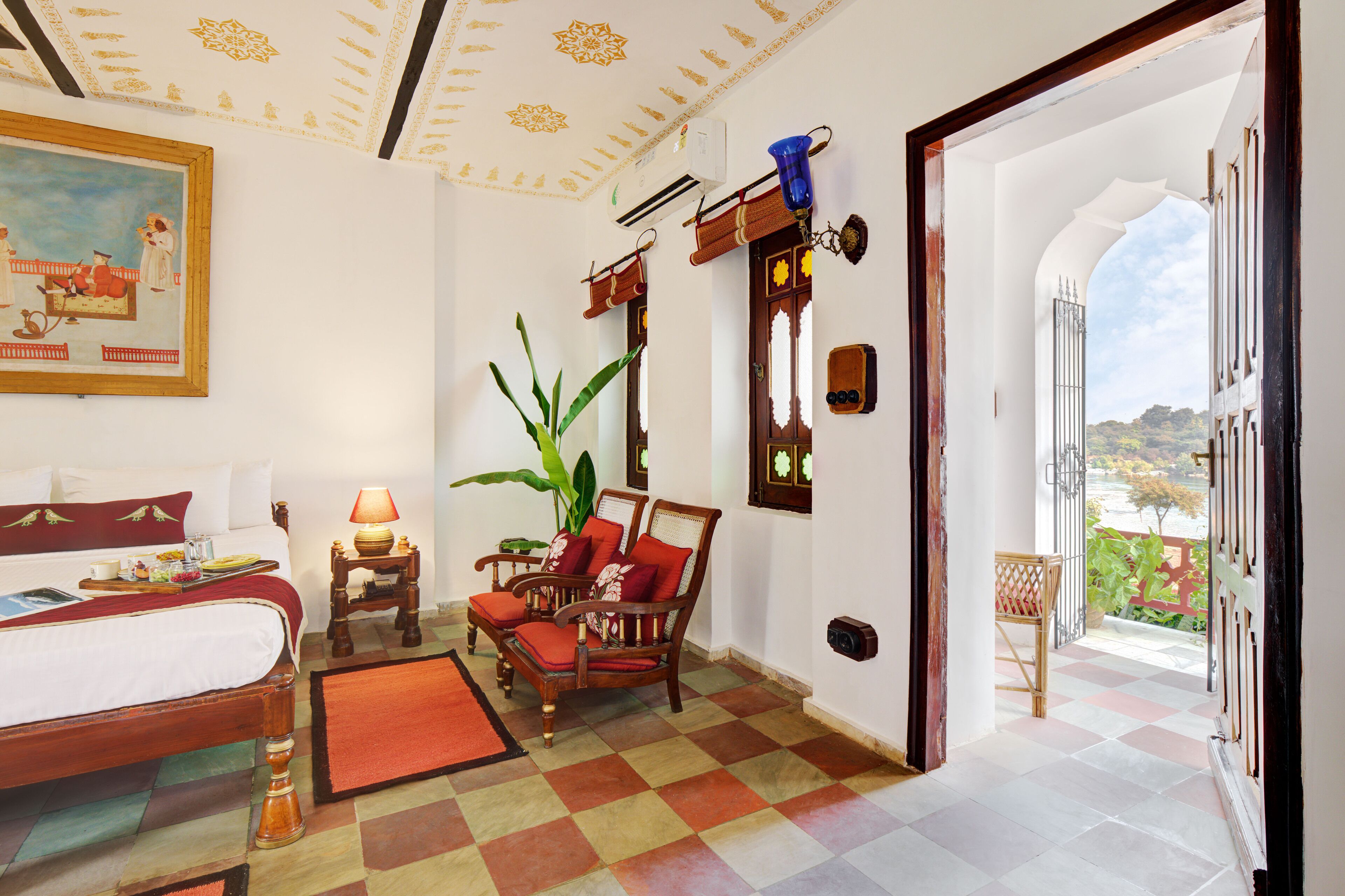 Deluxe Room, 1 Queen Bed, River View | Soundproofing, free WiFi, bed sheets, wheelchair access