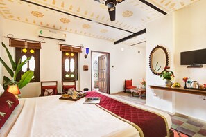 Deluxe-Zimmer, 1 Queen-Bett, Flussblick