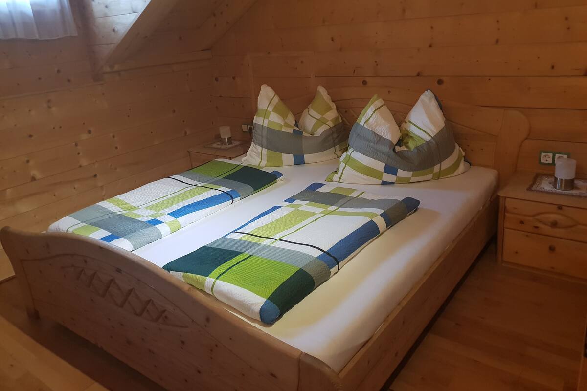 Superior Apartment, Balcony | Soundproofing, WiFi (free), individually decorated, bed sheets