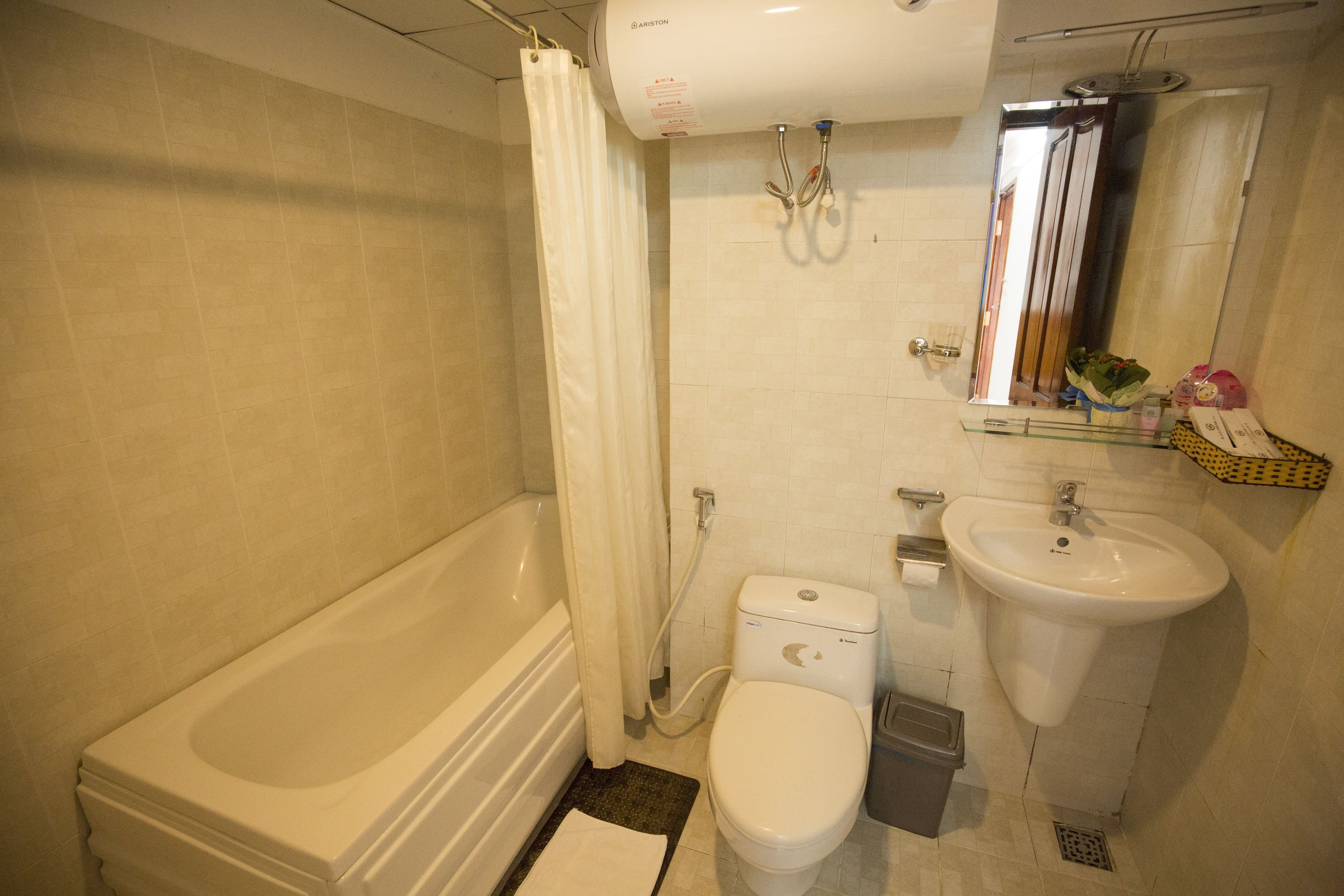 superior double room | minibar, desk, free wifi, bed sheets