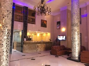 Lobby-Lounge