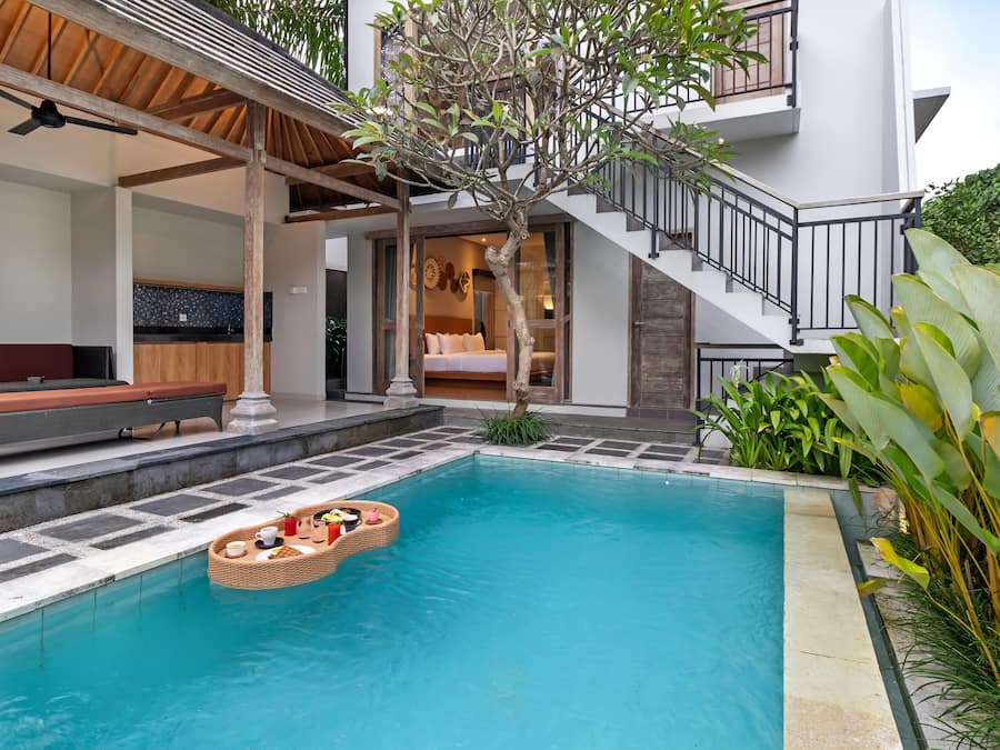 Minibar, in-room safe, soundproofing, free WiFi