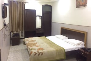Standard Double Room, 1 Single Bed, Smoking