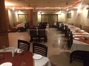 Restaurant - Hotel Uttam Heritage (Saharanpur)