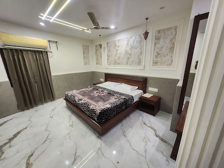 Executive Double Room, 1 King Bed, Smoking. Hotel Uttam Heritage