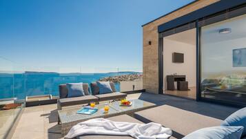 Villa de lujo, alberca privada (White Pearl) | Ropa de cama de alta calidad y caja de seguridad en la habitación