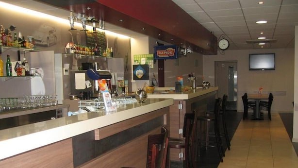 Bar (en la propiedad)